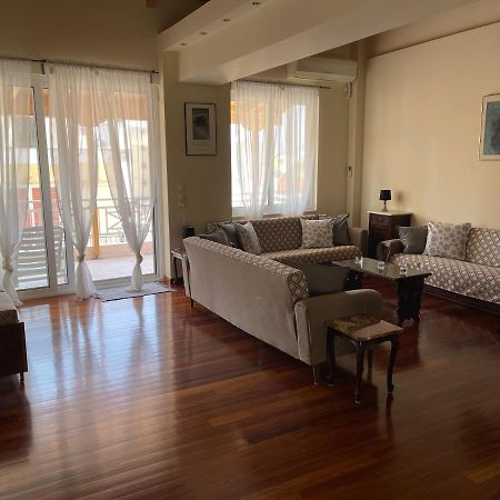 Апартаменты Azure Retreat Лоутраки Экстерьер фото