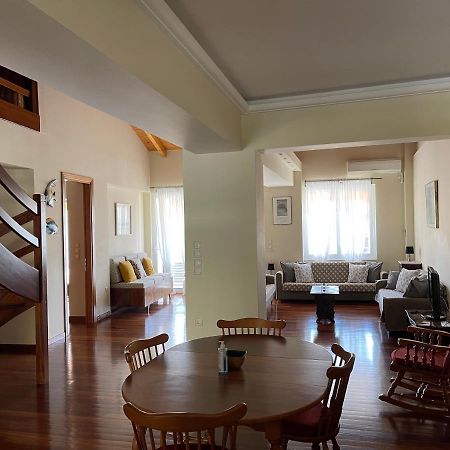 Апартаменты Azure Retreat Лоутраки Экстерьер фото