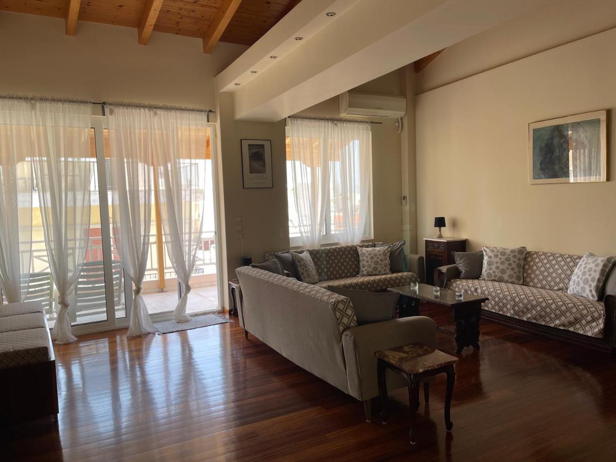 Апартаменты Azure Retreat Лоутраки Экстерьер фото